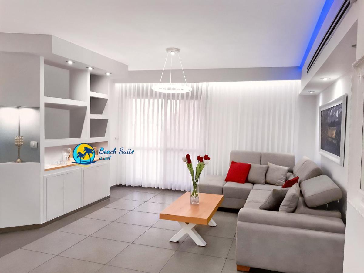 عسقلان Beach Suite Israel- Private Jacuzzi Garden Suite & Gym, 3 Min Walk To Beach ביץ סוייט ישראל- ג'קוזי פרטי בגינה 3 דקות הליכה לים וחדר כושר المظهر الخارجي الصورة